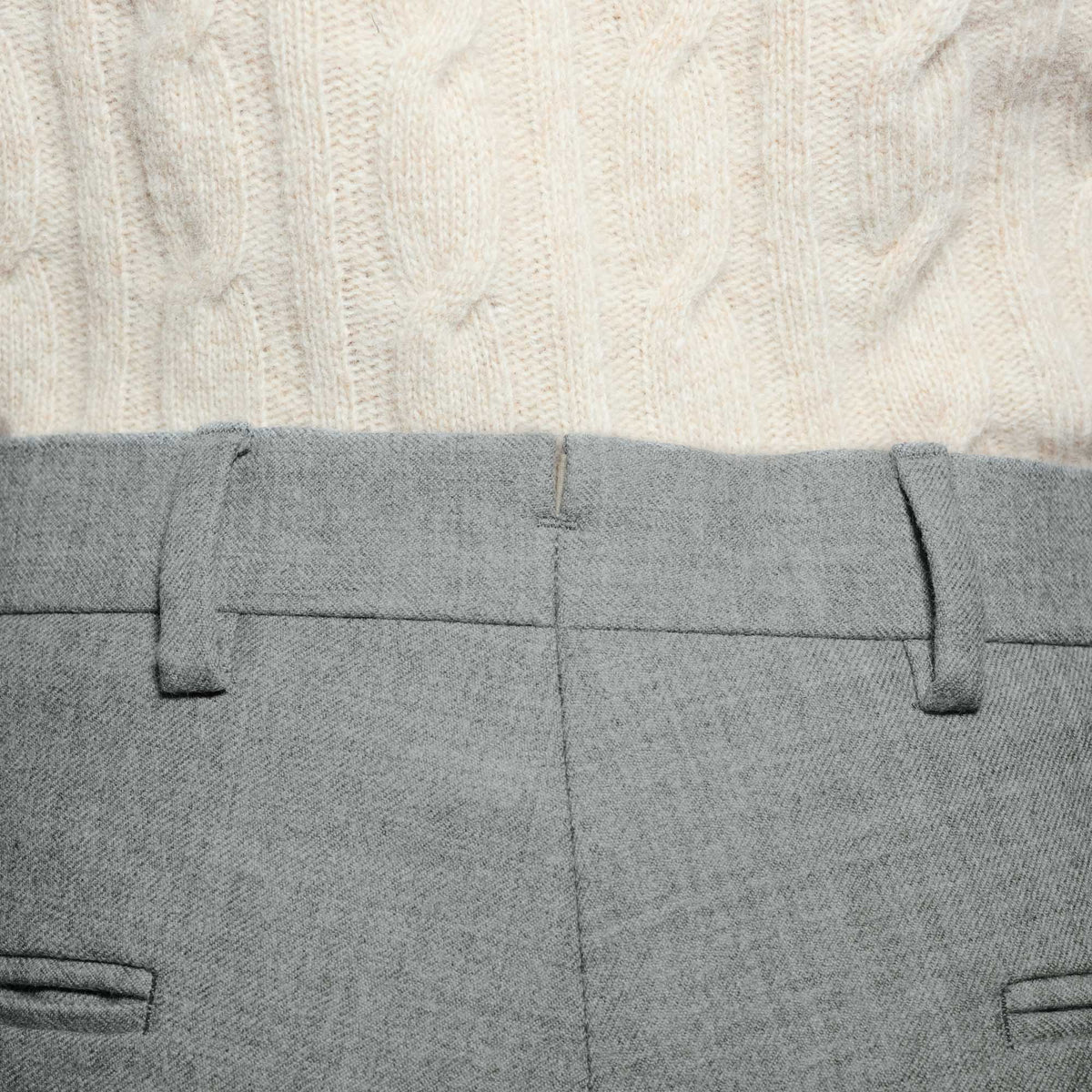 Pantalon en flanelle de laine grise