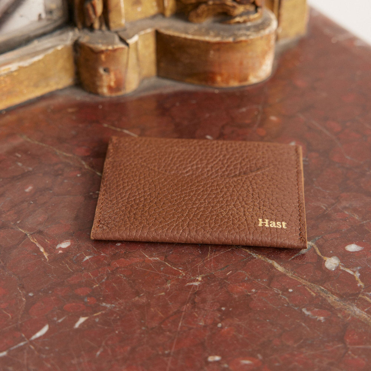 Porte-cartes marron en cuir grainé