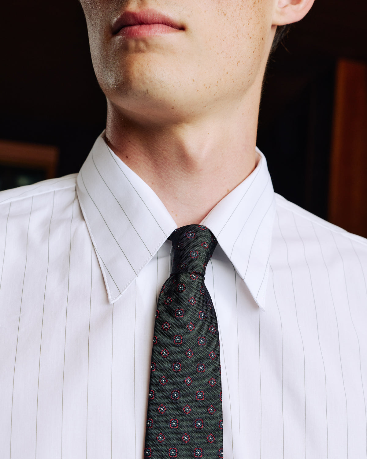 Chemise en coton blanc à rayure verte