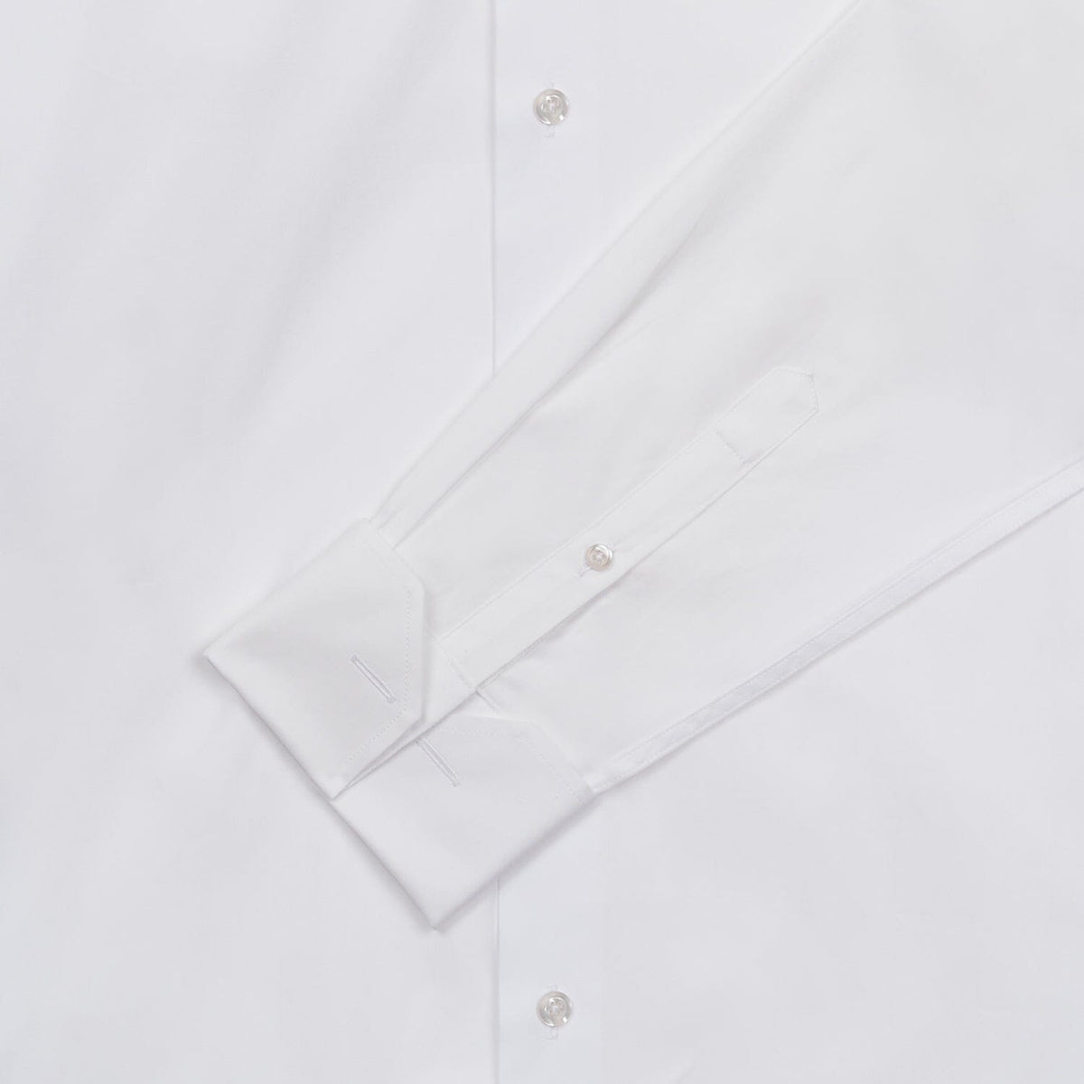Chemise cintrée en oxford double retors blanche à poignets mousquetaires