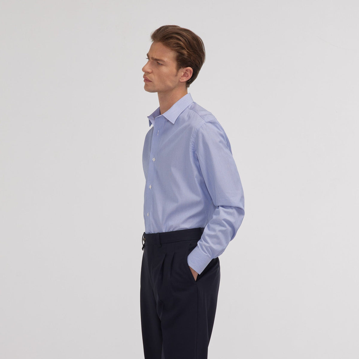 Two-ply poplin shirt with fine blue false-solid stripes