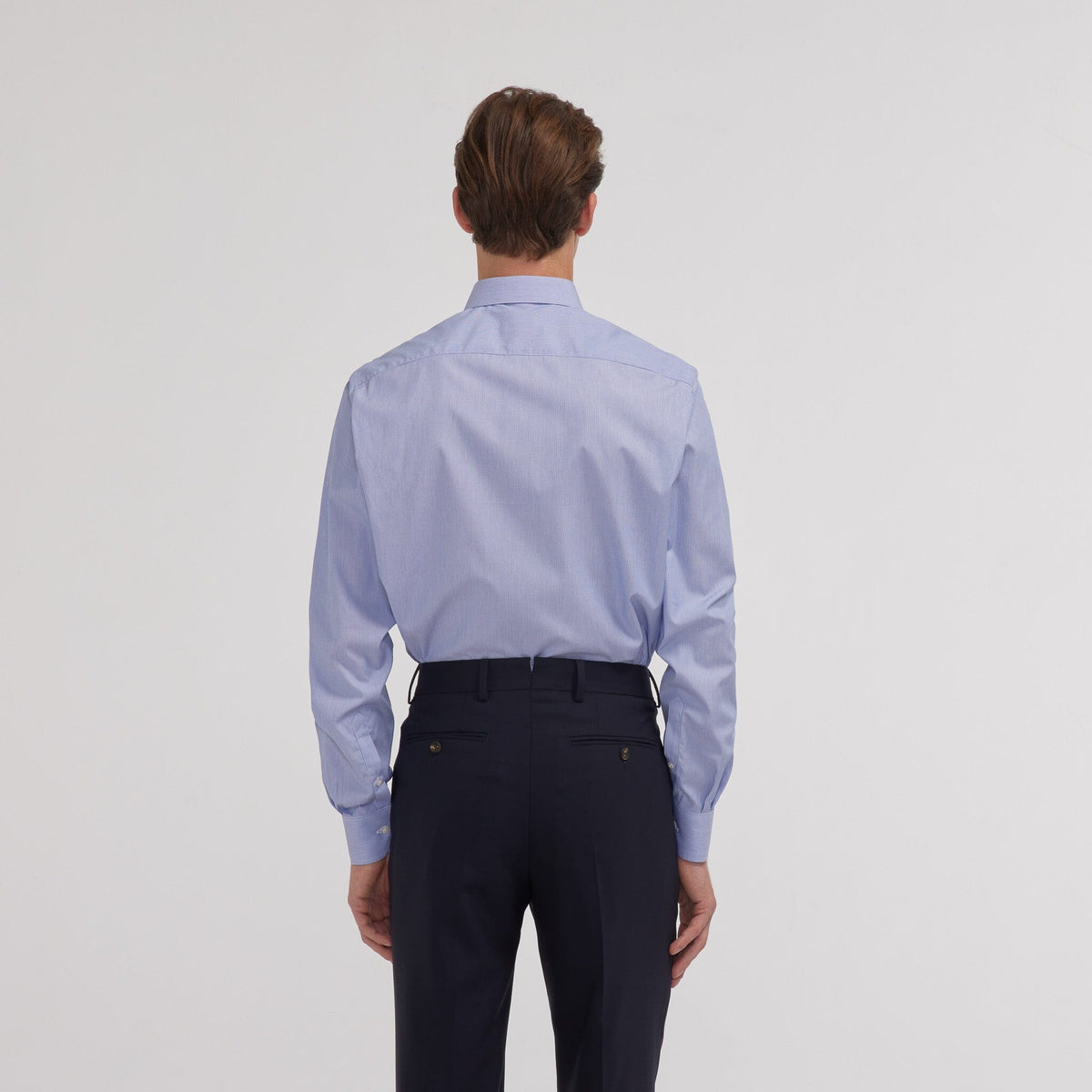 Two-ply poplin shirt with fine blue false-solid stripes