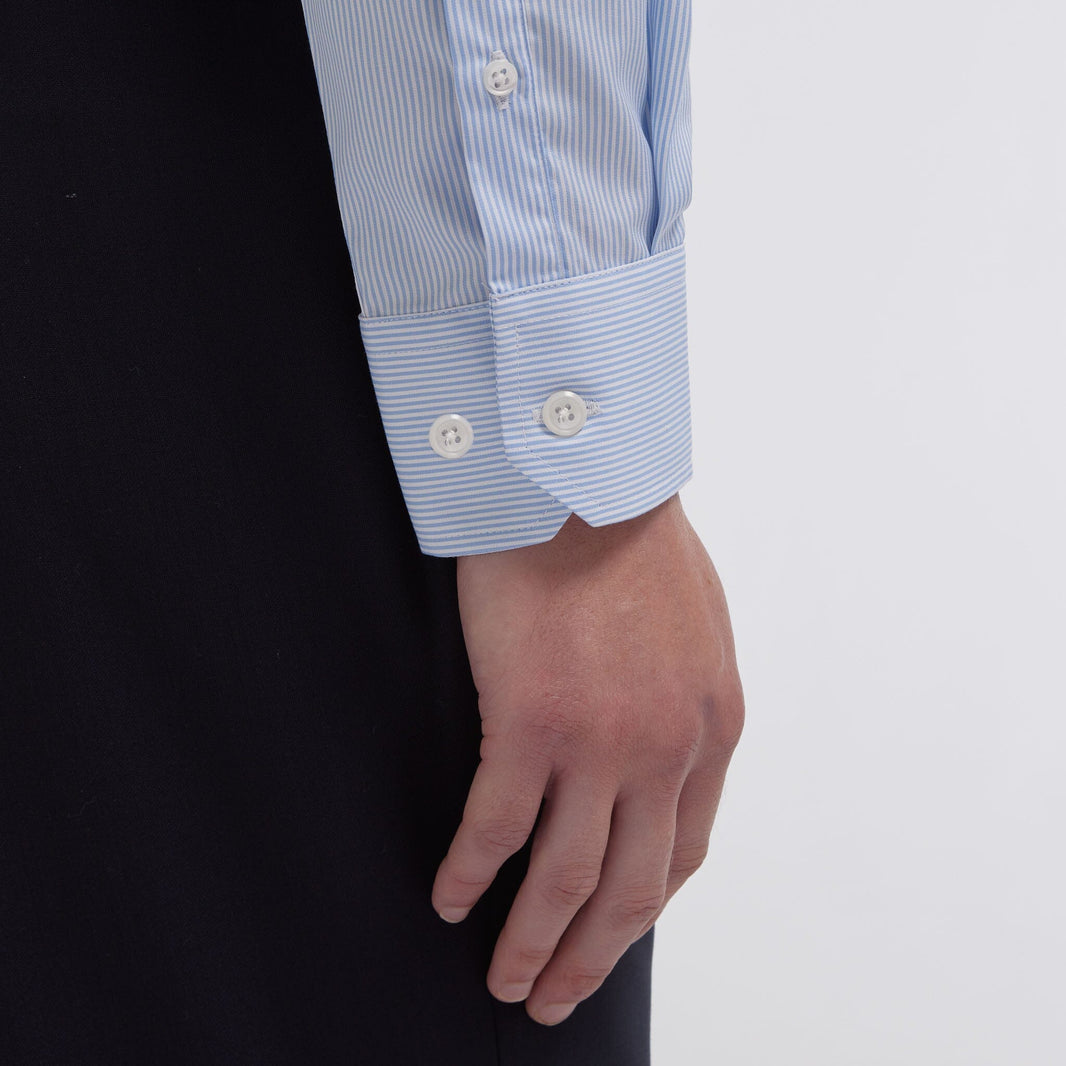 Chemise cintrée en popeline double retors à petites rayures bleues