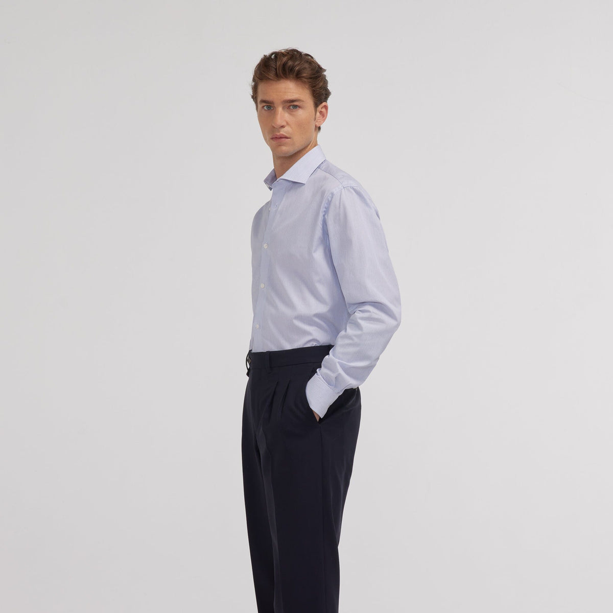 Chemise en popeline double retors faux-uni à fines rayures bleues