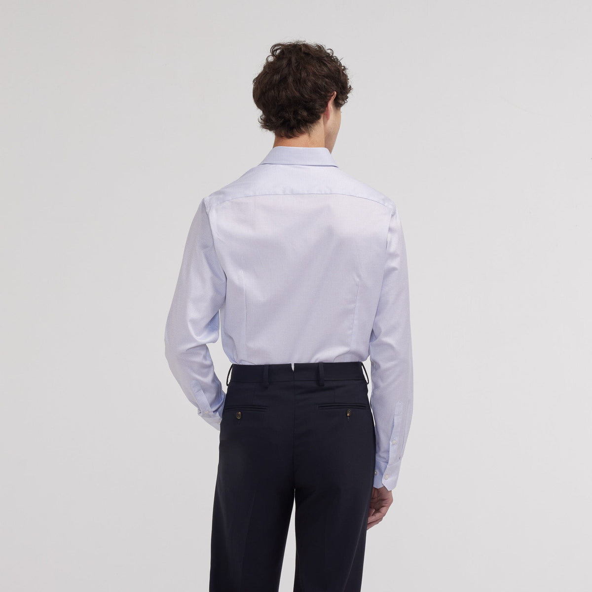 Fitted shirt in two-ply twill with fine blue checks