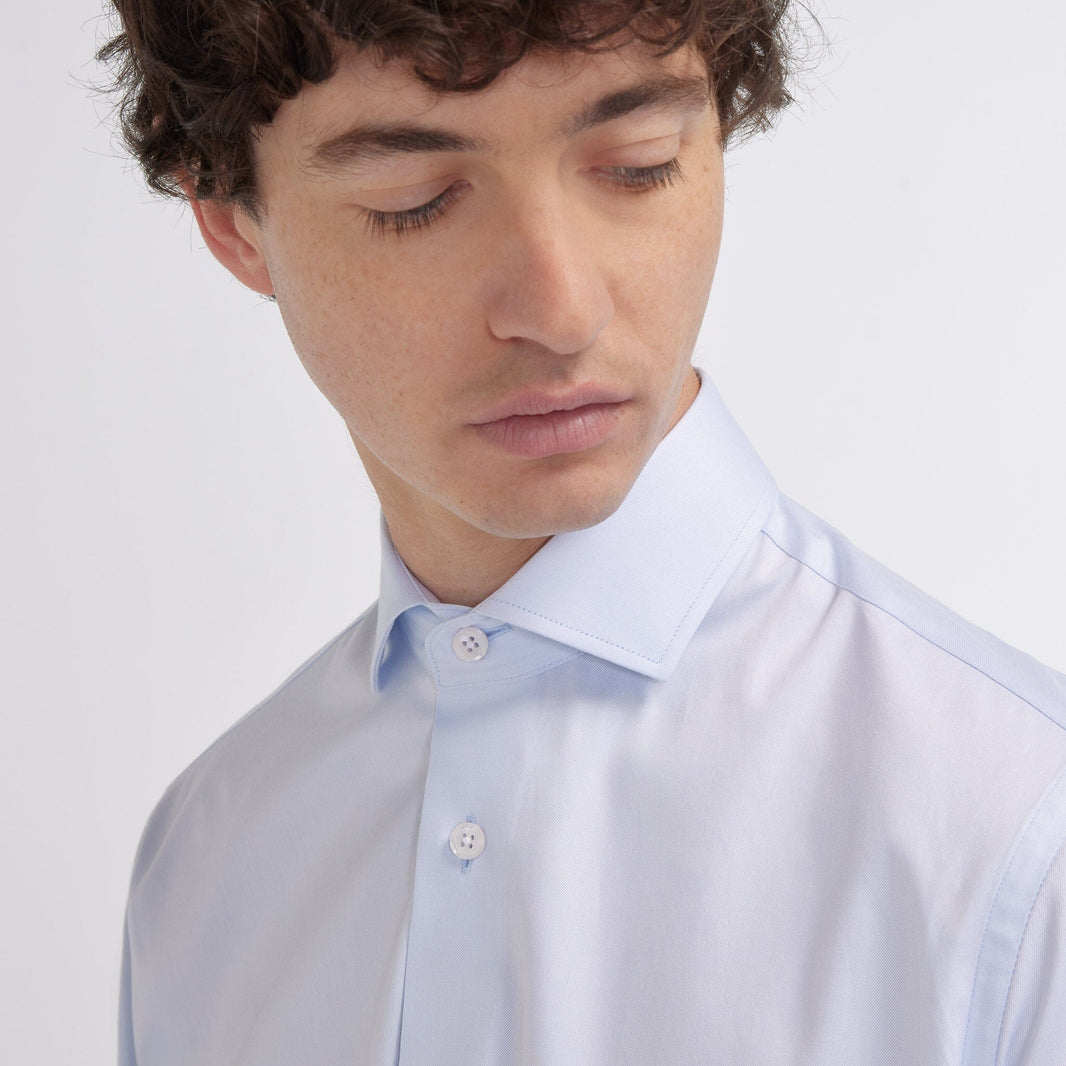 Chemise cintrée en twill double retors bleu ciel