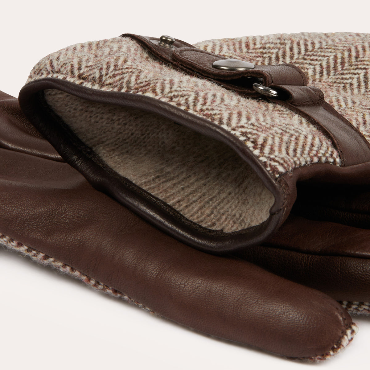 Handschuhe aus Leder und Wolle mit Fischgratmuster in Braun