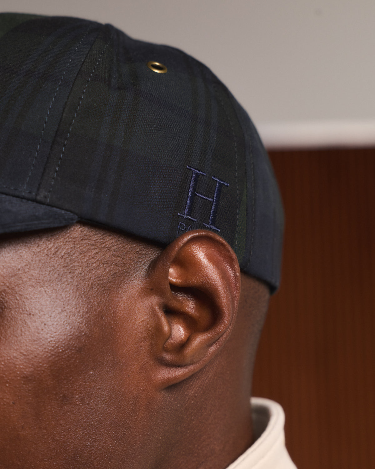 Kappe aus grünem Tartan und marineblauer Baumwolle