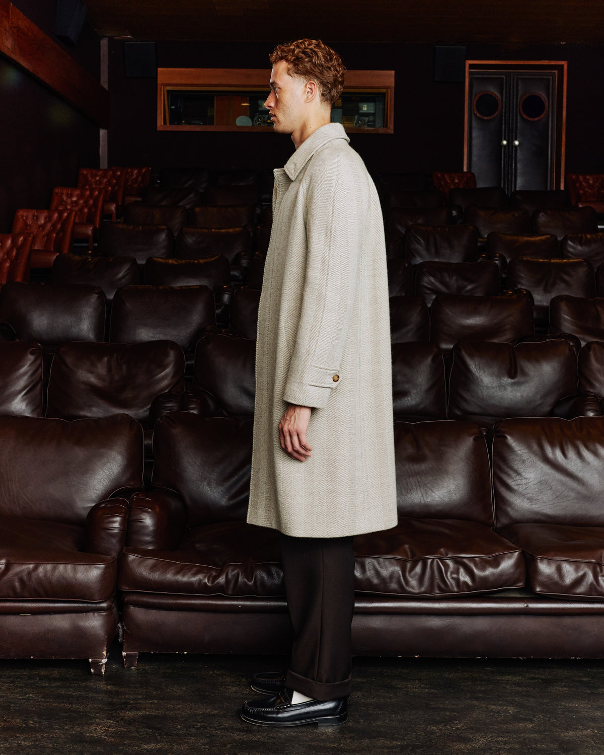 Manteau Balmacaan en laine vierge chevrons écru