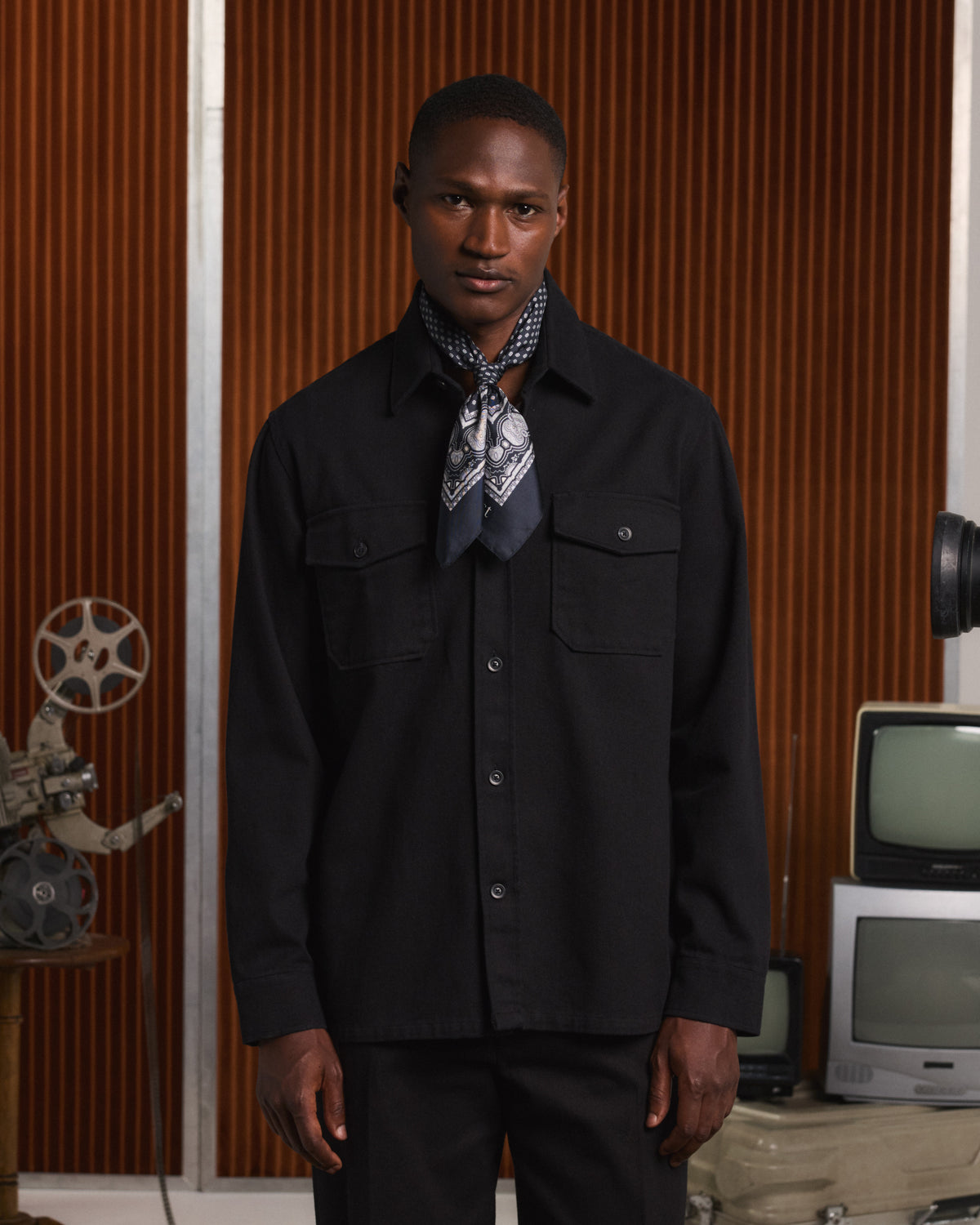 Black cotton overshirt