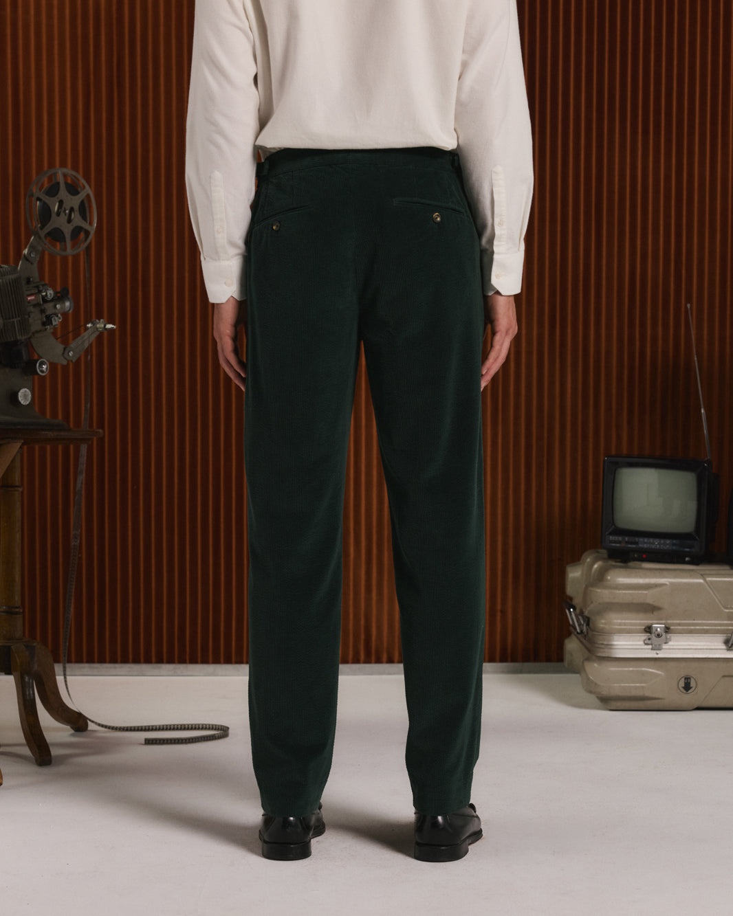 Pantalon à double plis en velours vert