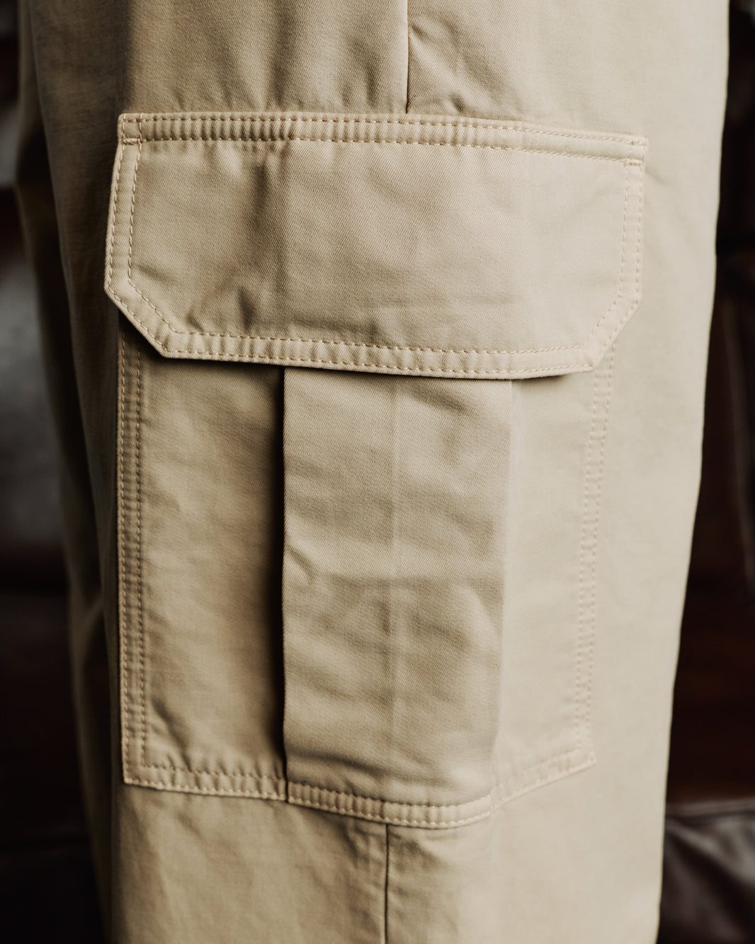 Pantalon cargo en coton beige