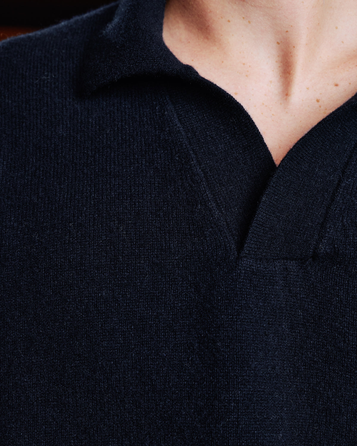 Pull col polo en laine mérinos extrafine marine