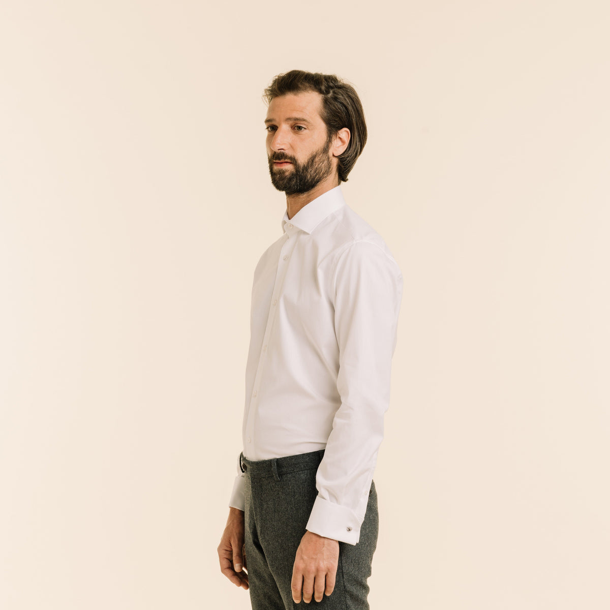 Chemise classique en oxford blanche à poignets mousquetaires